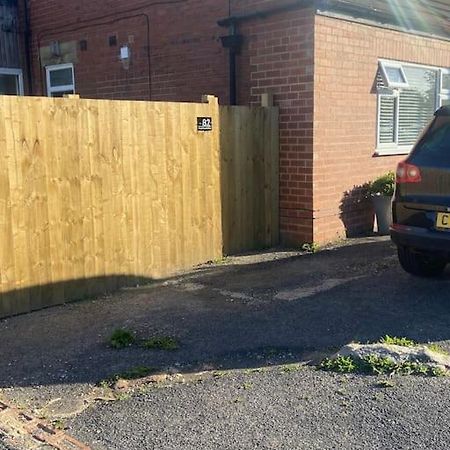 Spacious One Bedroom Ground Floor Apartment Harrogate Eksteriør bilde