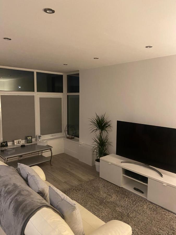 Spacious One Bedroom Ground Floor Apartment Harrogate Eksteriør bilde
