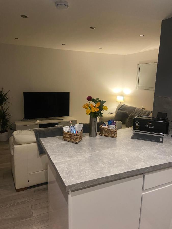 Spacious One Bedroom Ground Floor Apartment Harrogate Eksteriør bilde